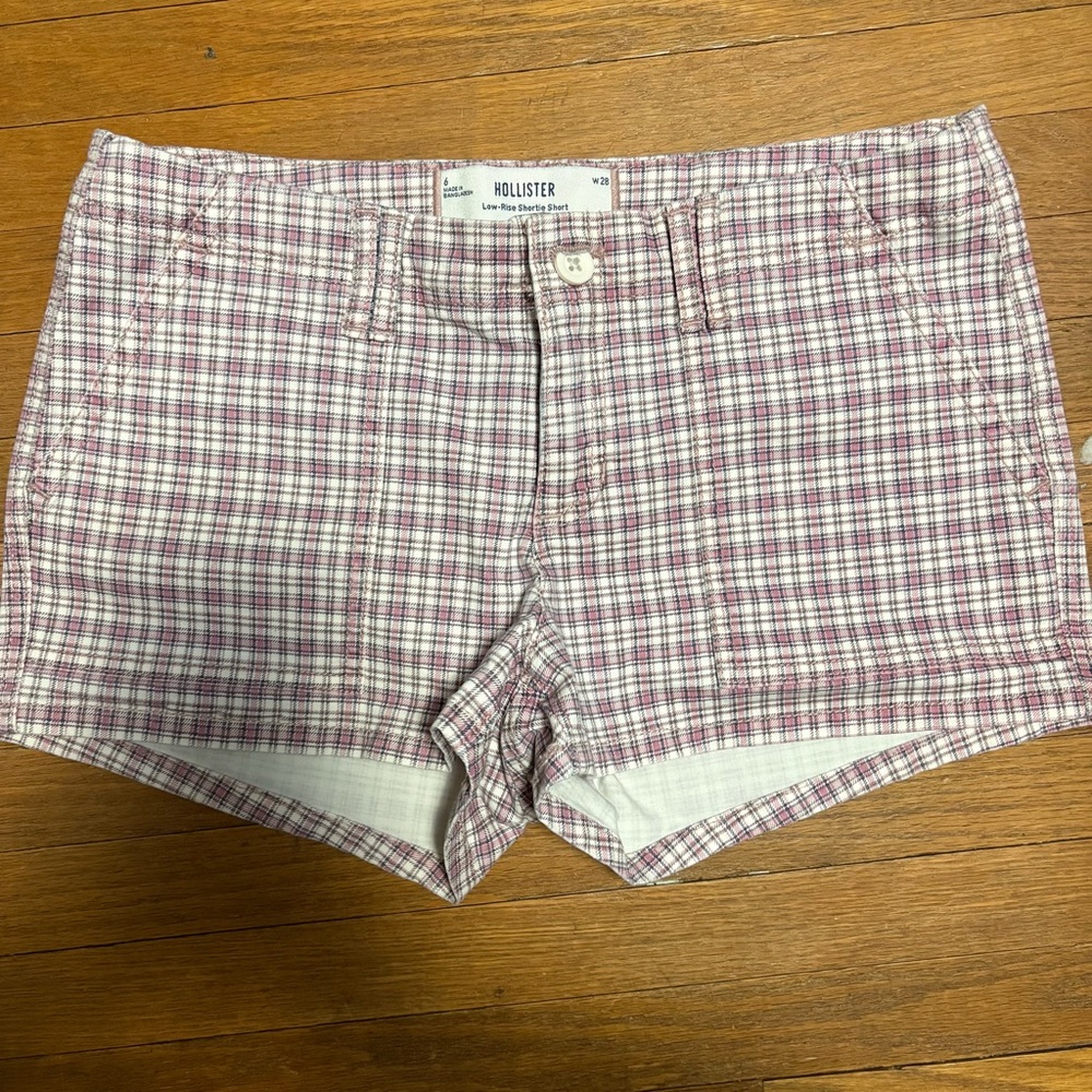 Hollister Plaid Low-Rise Shortie Shorts